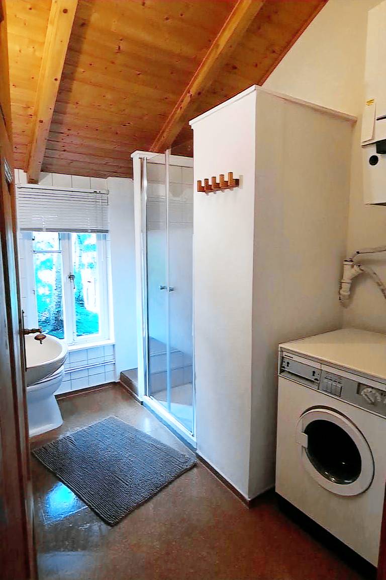 Fully equipped charming vacation home with yard, barbecue & patio | Pets are welcome — photo 4