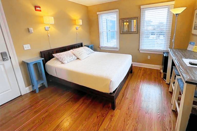 Accommodation  Manasquan