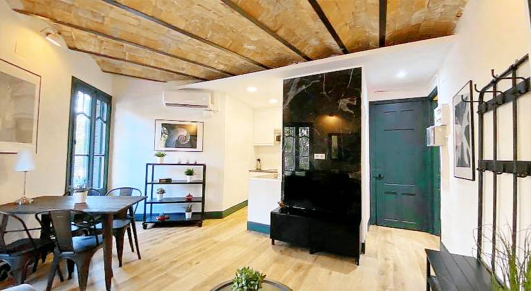 Apartment with 2 rooms for 6 persons — photo 2