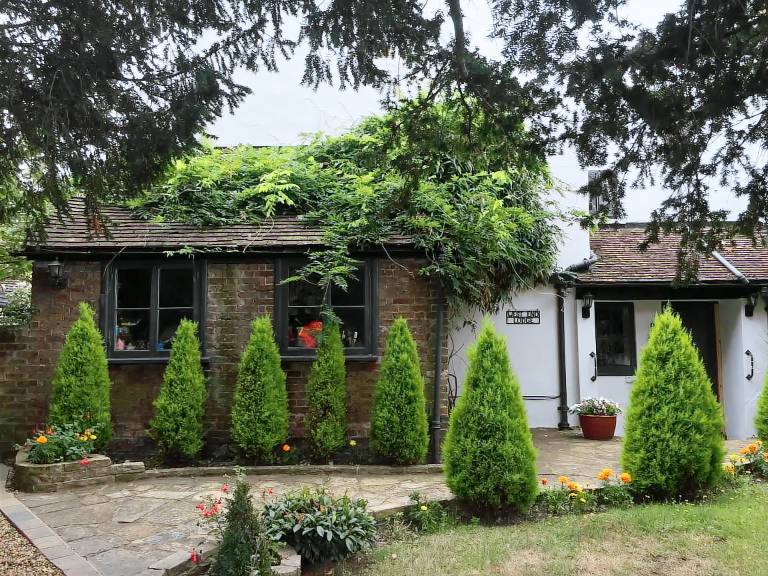 Bed and breakfast  Thames Ditton