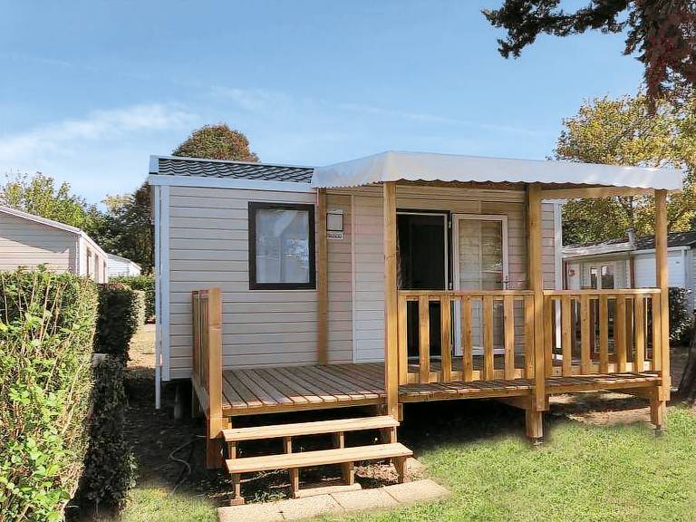 Mobile home with heated pool & patio — photo 5