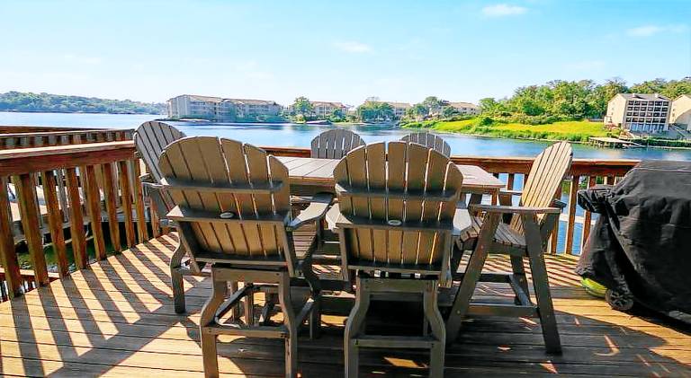 House with pool & jacuzzi | Perfect for remote work in Lake Ozark, MO
