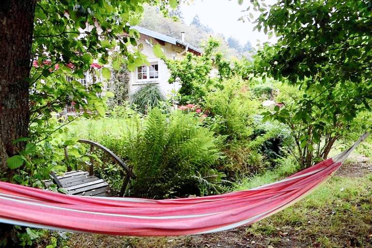 Pet-Friendly Country Cottage Surrounded by Beautiful Gardens in Epinal, France — photo 5