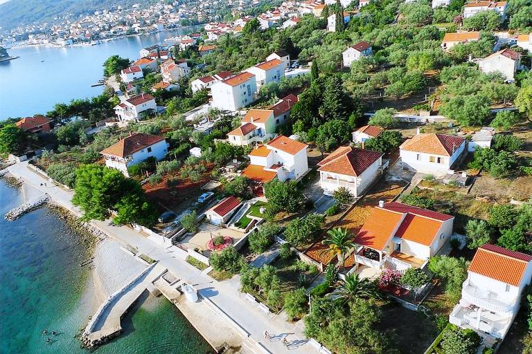 Apartament Preko