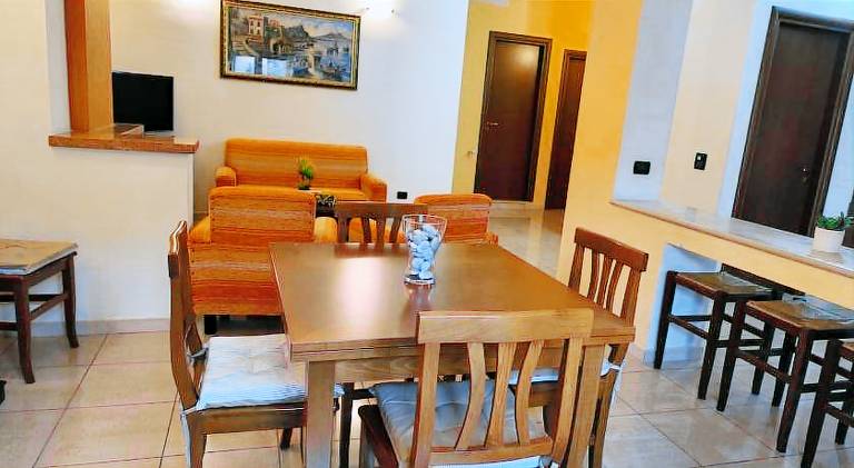 Apartment with 2 rooms for 4 persons — photo 4