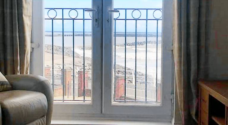 Vacation home with 3 rooms for 6 persons in Neath