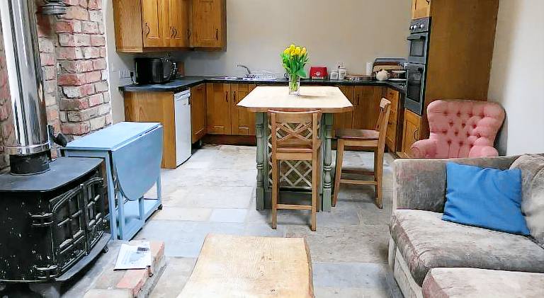 House with 2 rooms for 6 persons in Belfast