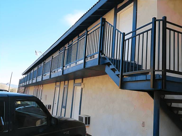 Golden Hills Motel — photo 5