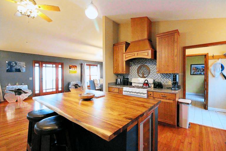 Wonderful house with pool, barbeque & jacuzzi | Pet-friendly — photo 3