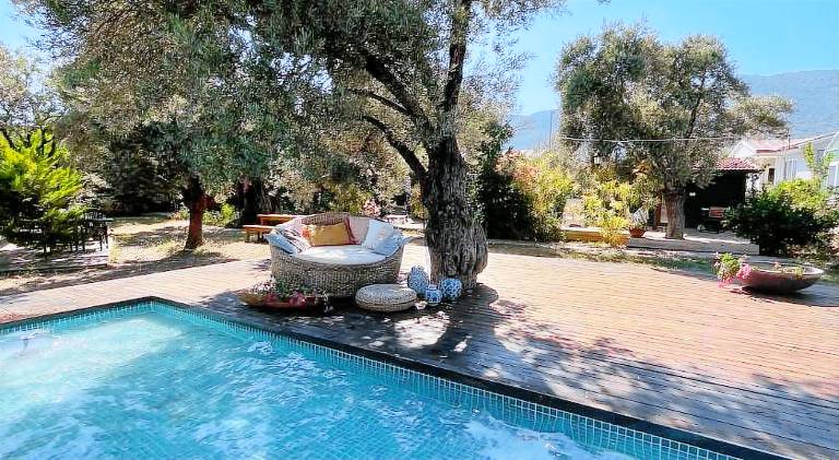 Lodge with garden & terrace — photo 3