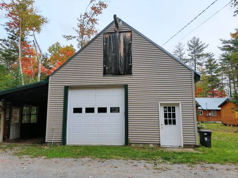 Cabin  Bowerbank