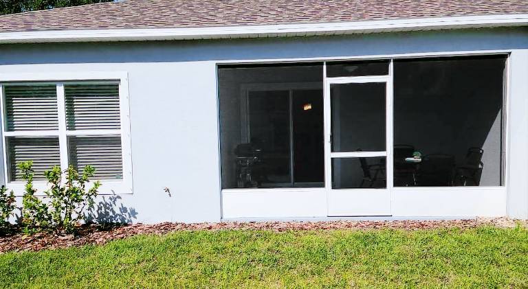 Vacation home with patio, yard & grill — photo 3