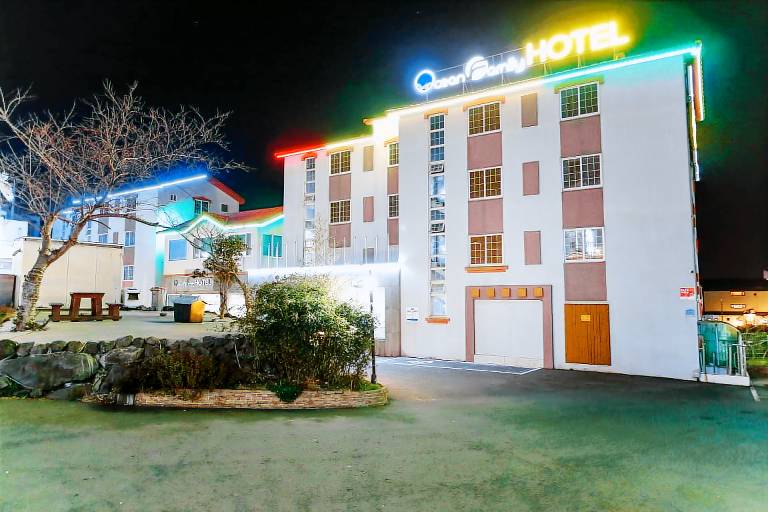 Ocean Family Hotel