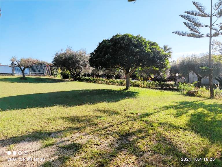 Villa with garden, patio & grill | Garden view — photo 2