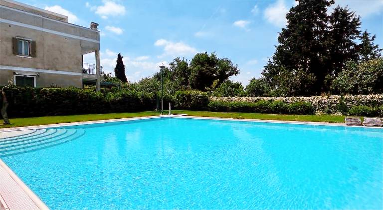 Rental apartment with yard & pool | Dogs allowed — photo 5