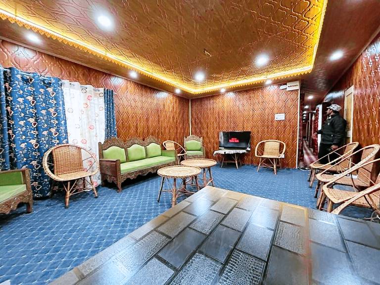 Houseboat city of Kashmir — photo 3