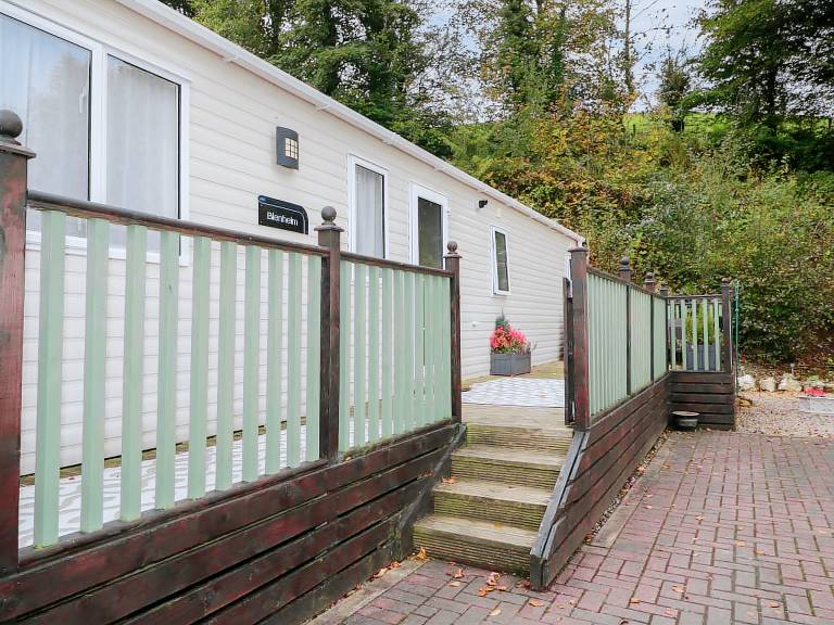 Cottage with garden | Beach view — photo 2