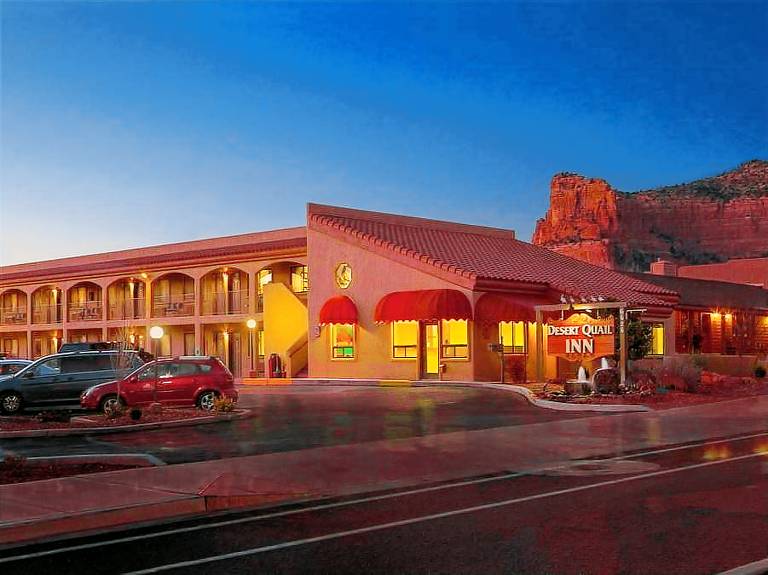 Motel Village of Oak Creek