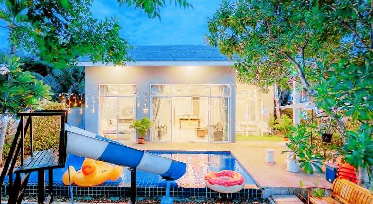 Villa with pool in Phetchaburi