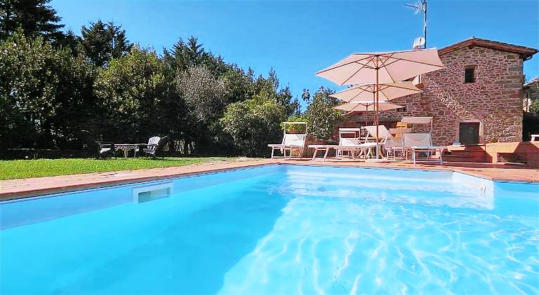 Vacation home with private pool, garden & grill — photo 3