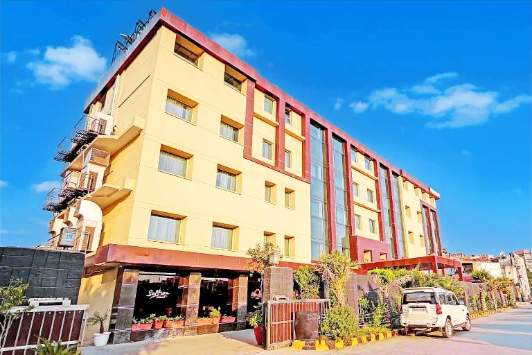 Dahabi City Mark Hotel Gurugram in Gurugram