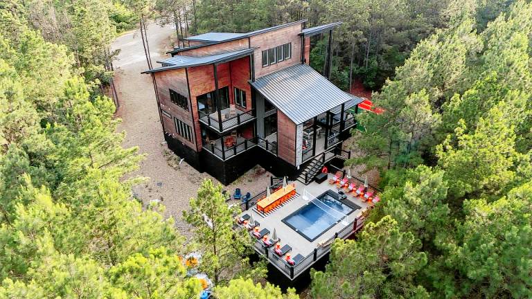 House Broken Bow