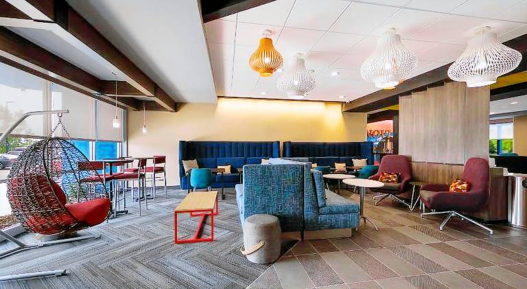 Tru by Hilton Novi Detroit — photo 3