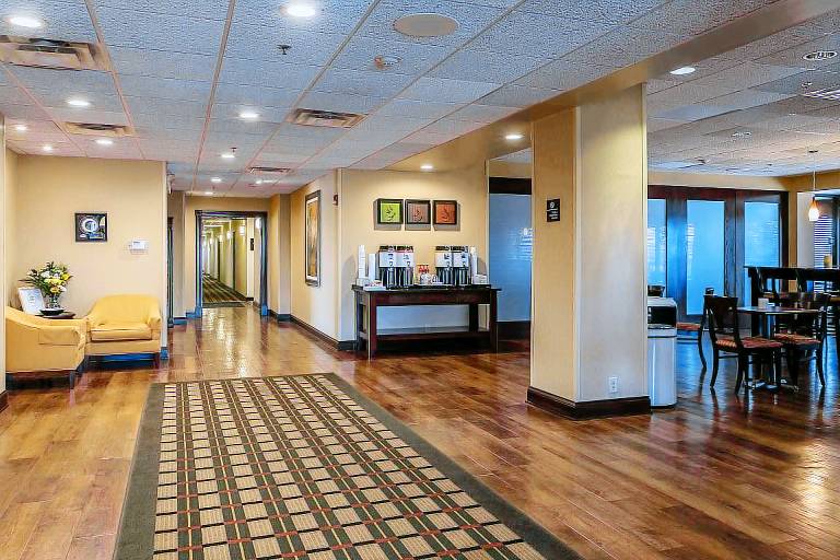 Hampton Inn Somerset — photo 5