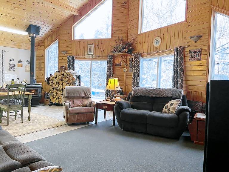 Cabin Timmins