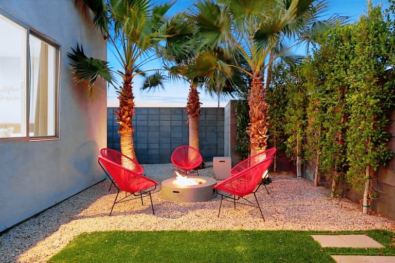 Vacation home with private pool — photo 3