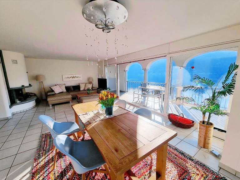 Vacation home with BBQ, patio & yard | Sea view — photo 2