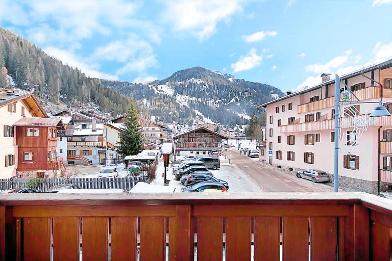 Apartment 'Giulia' with Mountain View, Shared Garden and Balcony — photo 2