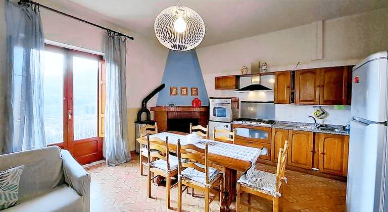 Fully equipped ample house with patio & garden | Dogs allowed — photo 3