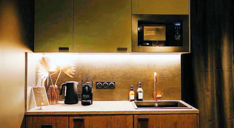 Apartment with jacuzzi — photo 4