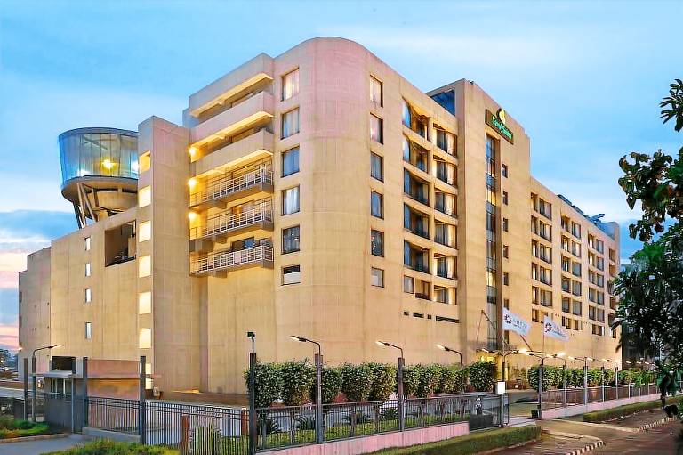 Savoy Suites Manesar