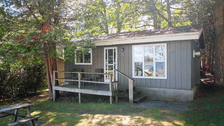 Cabin Port Severn