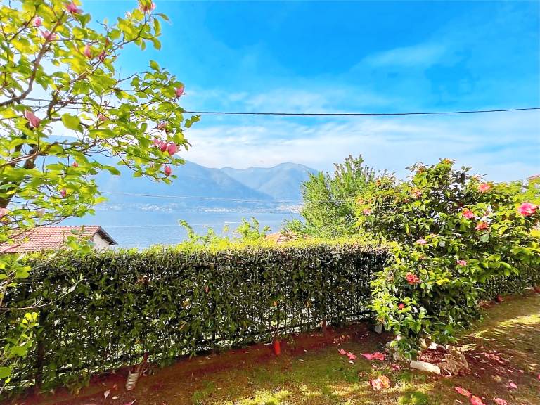 Vacation Home “Charming House on the Lake” with stunning Lake View — photo 3