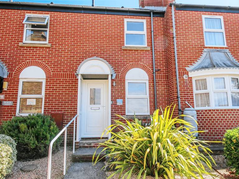 Cottage with garden | Beach view in Weymouth