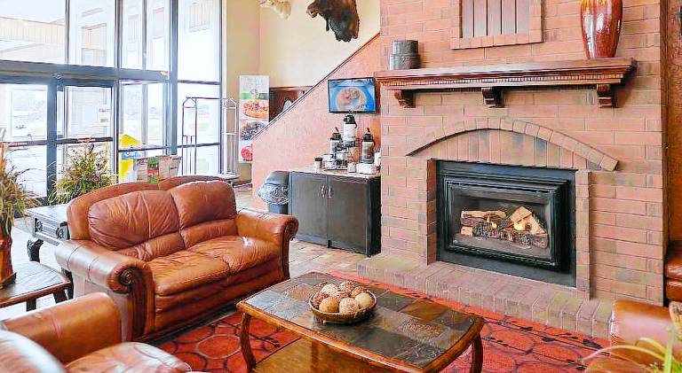 Quality Inn Vernal near Dinosaur National Monument — photo 2