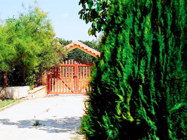 House with garden, barbeque & terrace — photo 3