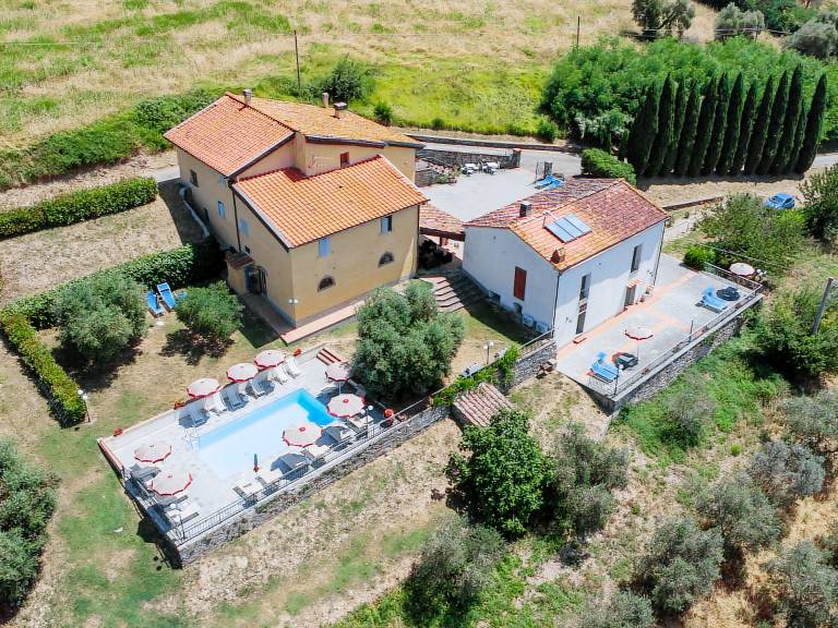 Holiday apartment with patio, pool & grill | Nature view — photo 3