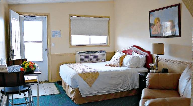 Centre Suite Inns Motel — photo 2