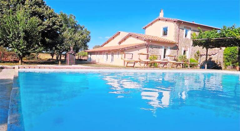 Pleasant villa with pool & hot tub | Pets are welcome in Viterbo