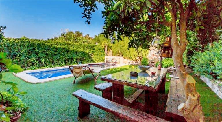 Beautiful vacation home with pool | Pet-friendly — photo 2
