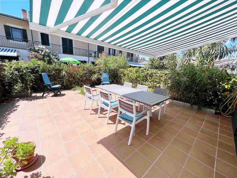 House with garden, pool & grill — photo 3