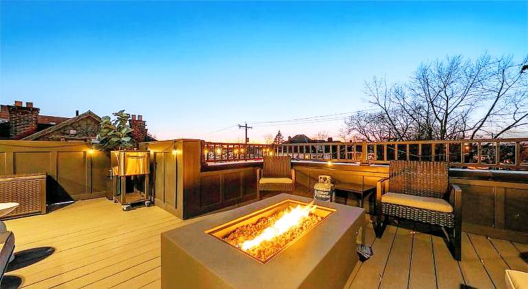 Vacation home with hot tub | Pets are welcome in Franklin, OH