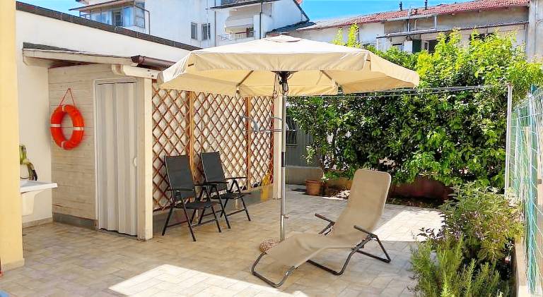 Vacation home with yard | Pet-friendly in Viareggio
