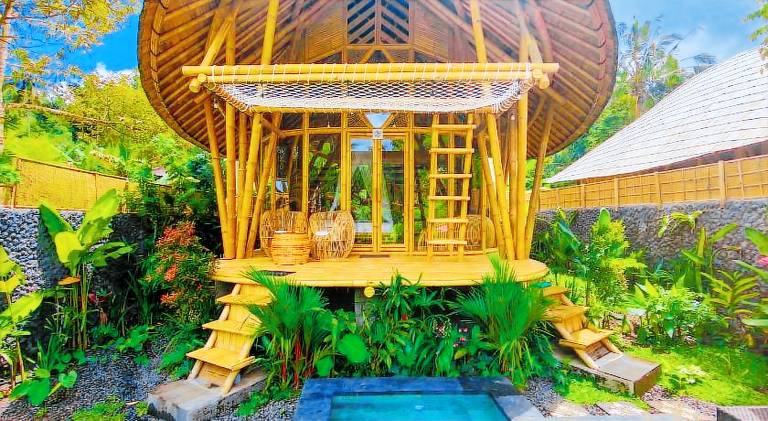 Villa with pool — photo 3