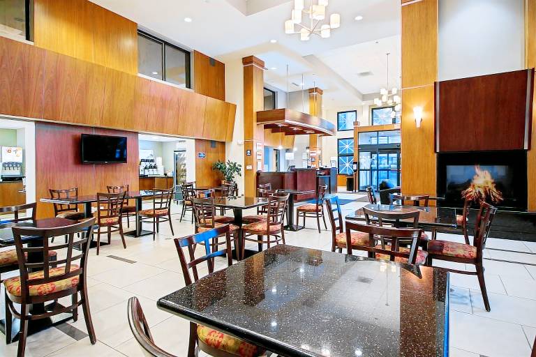 Holiday Inn Express Schaumburg-Rolling Meadows By IHG — photo 4