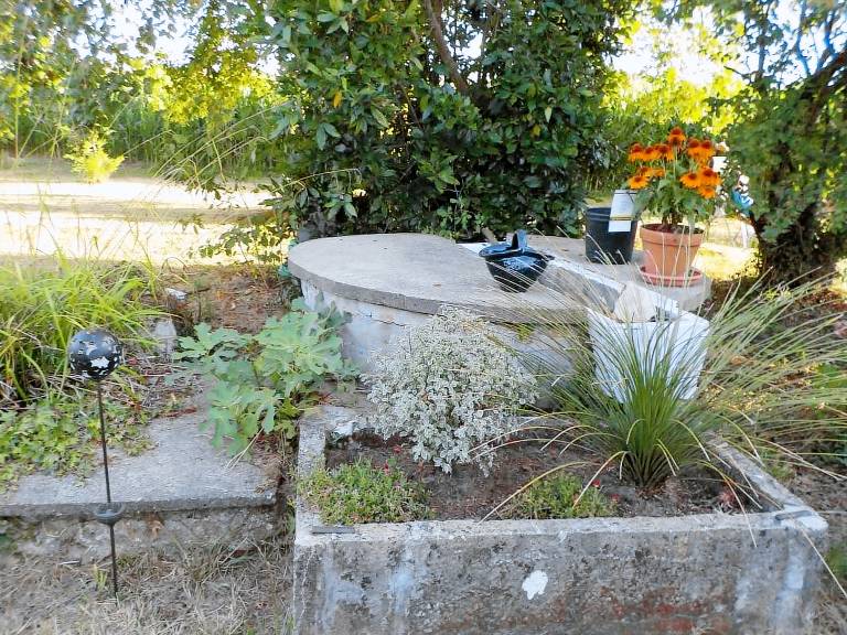 Gite with yard, BBQ & terrace — photo 3